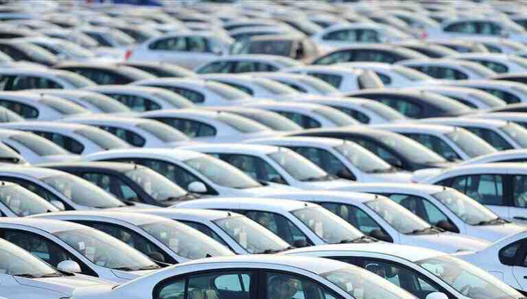 Otomobil üretimi yüzde 18 düştü, ikinci el araç fiyatları fırladı