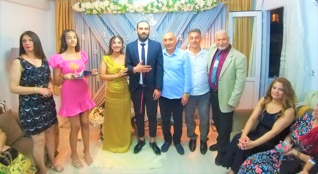 SİNEM  VE SERGEN EVLİLİĞE  İLK ADIMI  TÖRENLE ATTILAR…