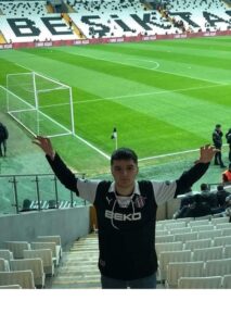 Beşiktaşlı şehit er Yusuf Sofioğlu’na rahmet, ailesine ve yakınlarına sabırlar dileriz…