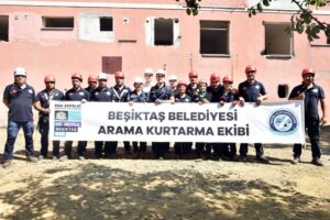 BEŞİKTAŞ BELEDİYESİ OLASI İSTANBUL DEPREMİNE KARŞI DEPREM TATBİKATI YAPTI