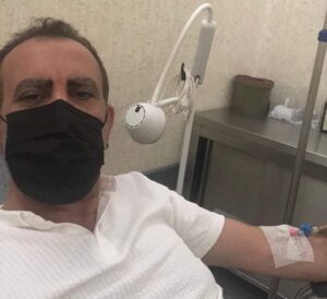 Adanalı hemşerimiz yardım severliği ile nam salmış Haluk Levent korona virüs testi pozitif çıkmış. Geçmiş olsun güzel insan. Dualarımız seninle…