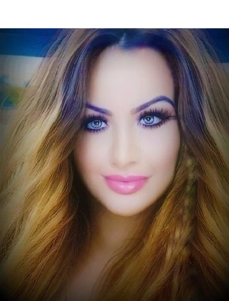 (Şeftali güzeli) İzmirli sempatik sanatçı (Yağmur Rüzgar,) İstanbul 15 Temmuz şehitler köprüsünde şeftali yiyerek klip çekecek…