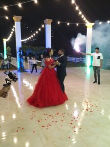 Ceyhan’ın Sevilen ve Sayılan iş insanı ve Doğanspor Başkanı Ayhan Apak, Aygül Apak evlatları Fevzi Apak’a görkemli Kına gecesi, Yumurtalık  Marin Otelde yapıldı…