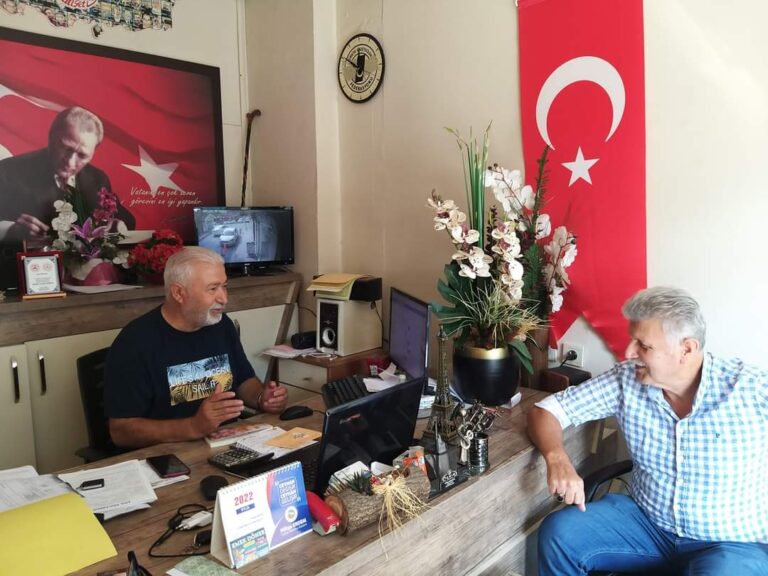 EĞİTİMCİ ŞAİR VE YAZAR NACİ YALÇIN CRT MEDYA YI ZİYARET ETTİ…