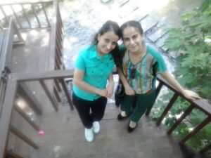 BİR DOSTU OLMALI İNSANIN…