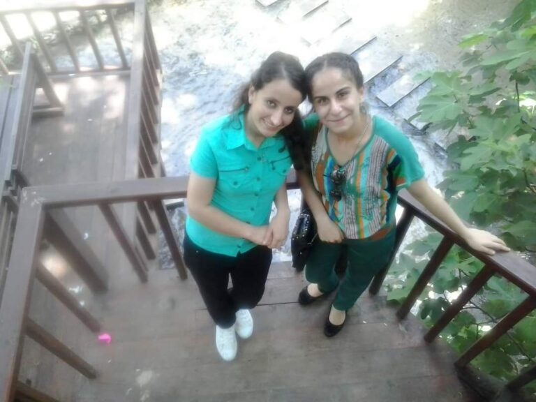 BİR DOSTU OLMALI İNSANIN…