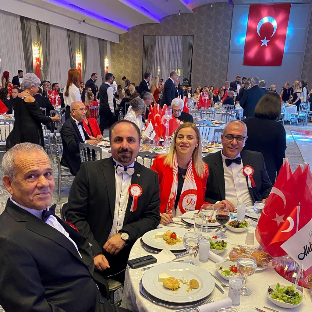 Levent Altun; Yılmaz Karaca, Barış Ateş ve Reyhan Ateş, ile birlikte Eskişehir’de…