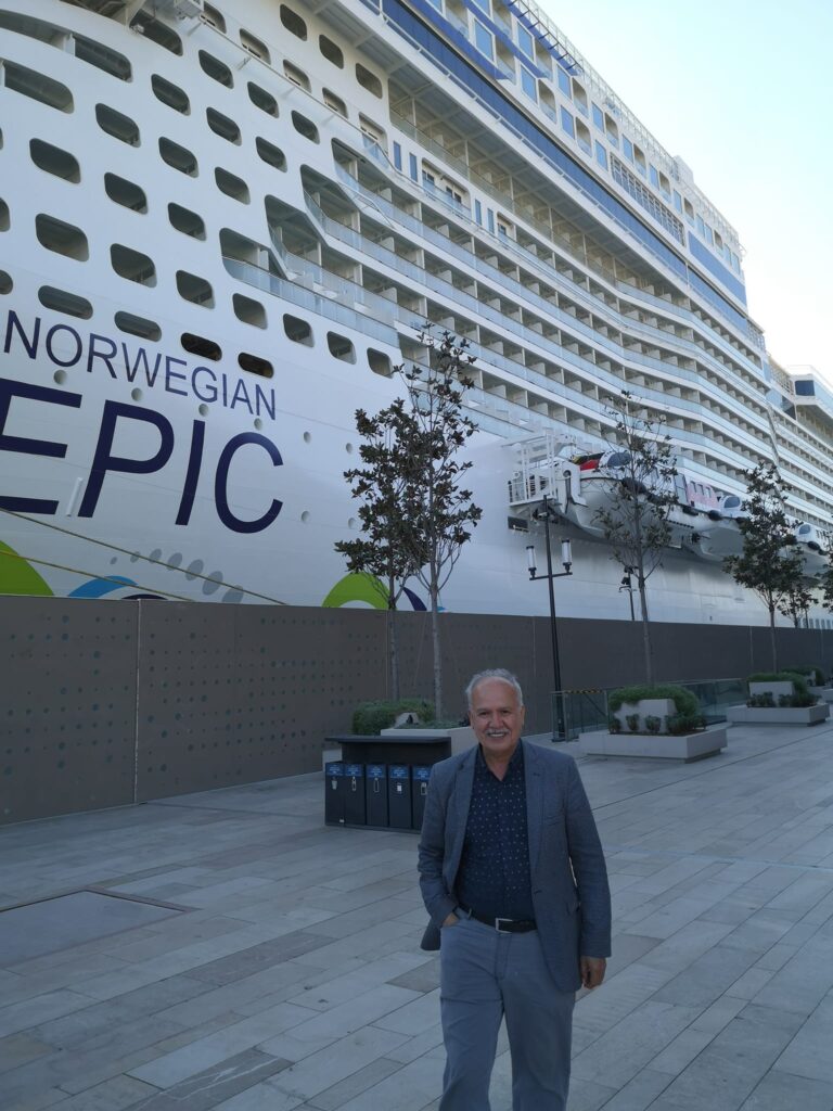 Dünyanın 3. büyük yolcu gemisi İstanbul’da 1710 mürettebatlı, 4100 yolcu kapasiteli ve19 katlı…