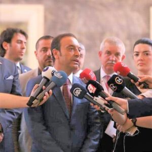 Ahmet Özyürek kimdir?