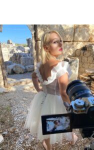 Adanalı Sanatçı Dilek Ergin diyor ki… “2023 yılında yeni şarkım ve yeni klipimle bomba gibi geliyorum…”