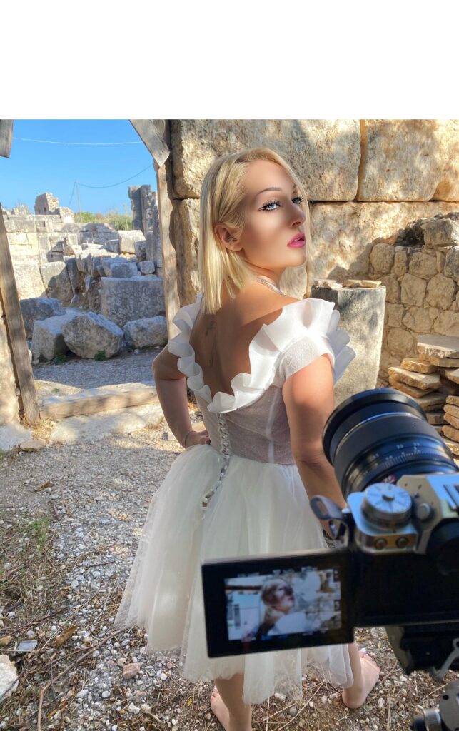 Adanalı Sanatçı Dilek Ergin diyor ki… “2023 yılında yeni şarkım ve yeni klipimle bomba gibi geliyorum…”