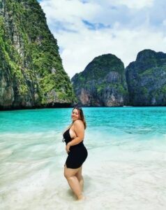 Damla Göçer’den hem ziyaret, hem ticaret Tayland seyahatinden tablo gibi kareleri ve videoları…