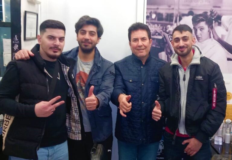 Viyana’da yaşayan Bingöllü 3 Kuzen; “Te, Uzakta Bir Köy Var. Git sekte, Gitme sekte O Köy Bizim Köyümüz,” diyor…