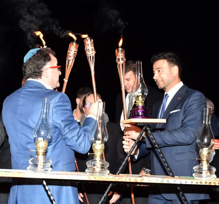BEŞİKTAŞ BELEDİYESİ MUSEVİ VATANDAŞLARIN HANUKA BAYRAMI’NI KUTLADI!..