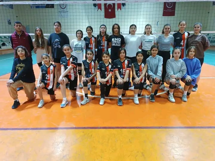 Nahide Açan Diyor ki: “Erzin’de Voleybol İle Dolu Bir Hafta Olacak…”