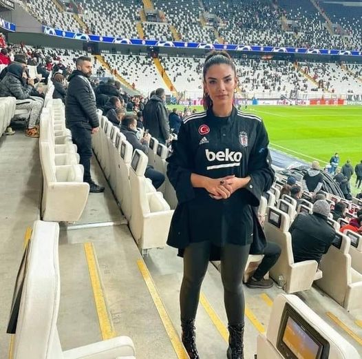 Selen Yakıcı: “Beşiktaşlı Olmaktan Utanıyorum Diye Yazan Taraftara Cevabım…”