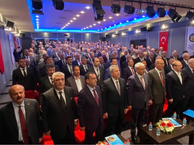 Başkan Şükrü Akyüz; “(TESKOMB) 49. Olağan Genel Kurulu’nda Güven Tazeleyerek Yeniden Genel Başkan Seçilen Sn. A. Kadir Akgül’e görevinin hayırlı uğurlu olmasını dilerim…”