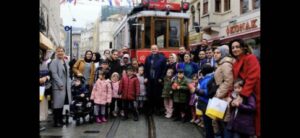 ÖRNEK DAVRANIŞ; 21 Mart Down Sendromlular Farkındalık gününde İETT misafirlerini ağırladı…