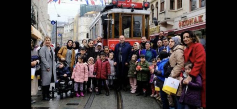 ÖRNEK DAVRANIŞ; 21 Mart Down Sendromlular Farkındalık gününde İETT misafirlerini ağırladı…