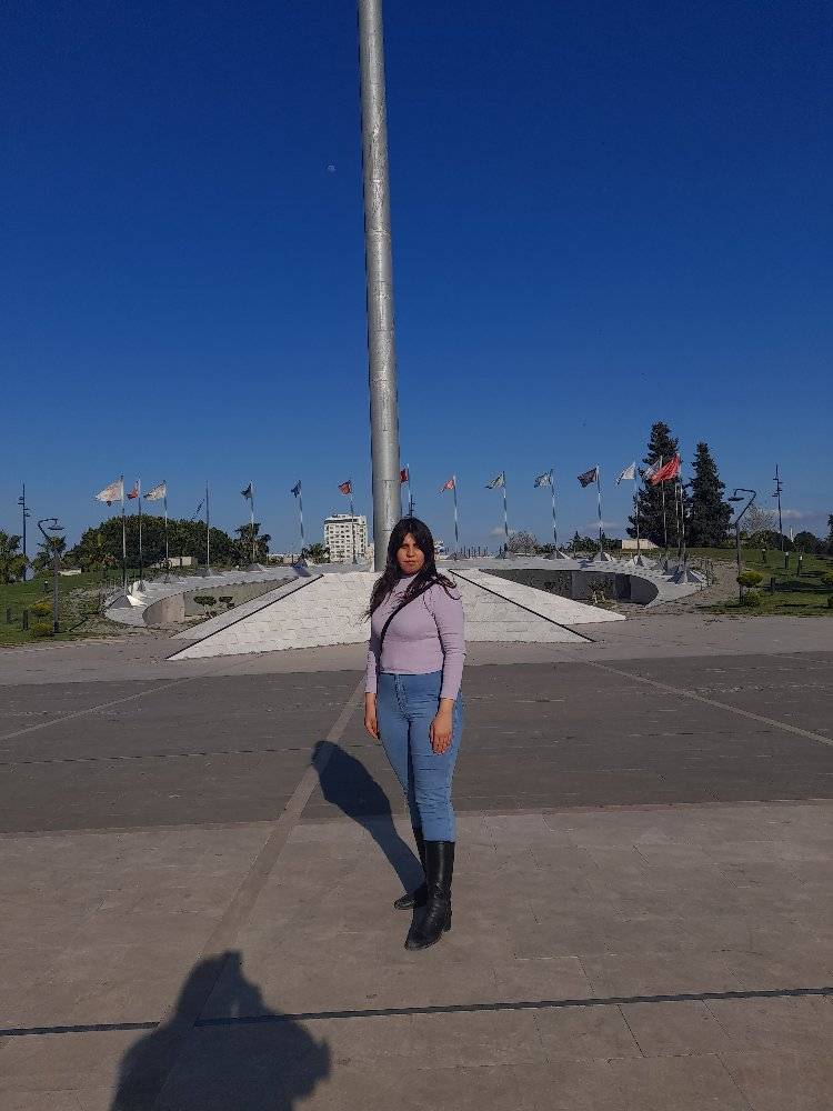 Buruk girdiğimiz bu bayramın tüm İslam Alemine Bayramımız mübarek olsun…