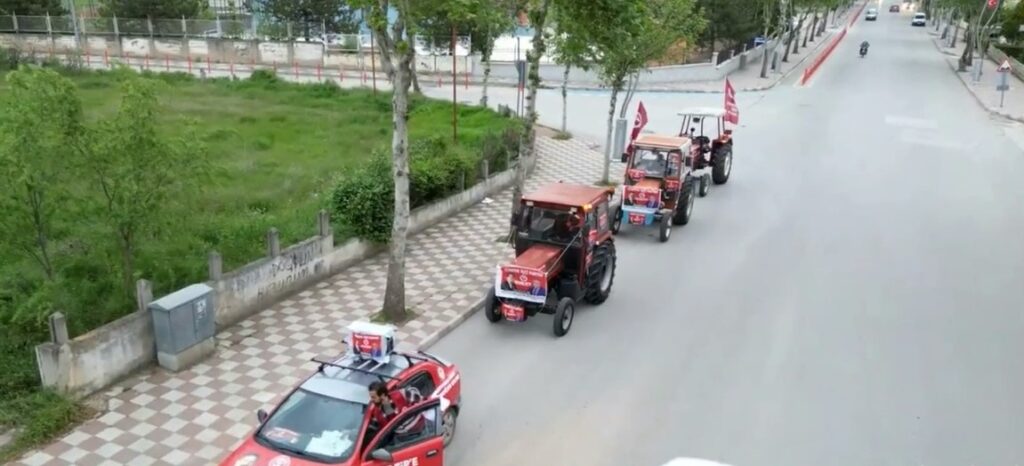 TİP Tokat Milletvekili Adayı Kılınç; Tokat Caddelerinde Traktörlerle Bir ilki yaşadı…