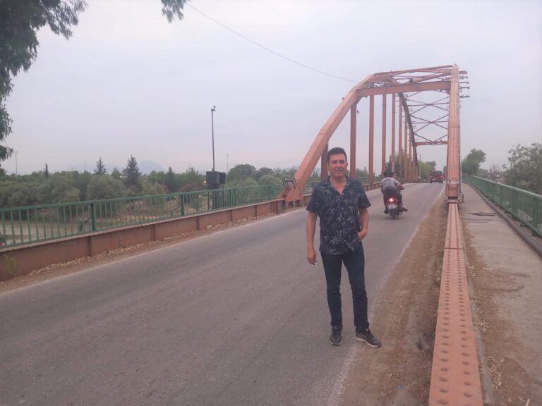 Ceyhan’ın tarihi demir köprüsünden tüm dostlara sevgi ve selamlar… Not: Pazar Saat 3.30’da Tempo Tv’de Şebnem Ceyhan, Panorama’da “Hatay depremi ve kitap” Ünlü yazar Orhan Kemal’in yeğeni Yazar, şair ve tv sunucusu Serap Okçu ve ben Ertan Yılmaz canlı yayındayız…