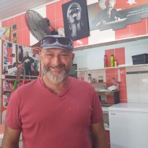 Ceyhanlı Çınar Et Kasap Şair Ekrem Polat diyor ki; GÖZÜ YAŞLI BİR KALP BIRAKTIN