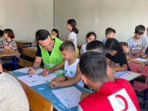 GEÇMİŞTEN GELECEĞE BİR KUCAK MUTLULUK GETİRDİK