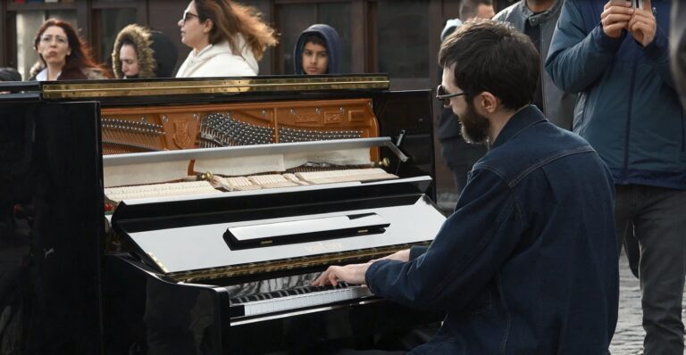 BEŞİKTAŞ’TA SÜRPRİZ EVGENY GRİNKO KONSERİ