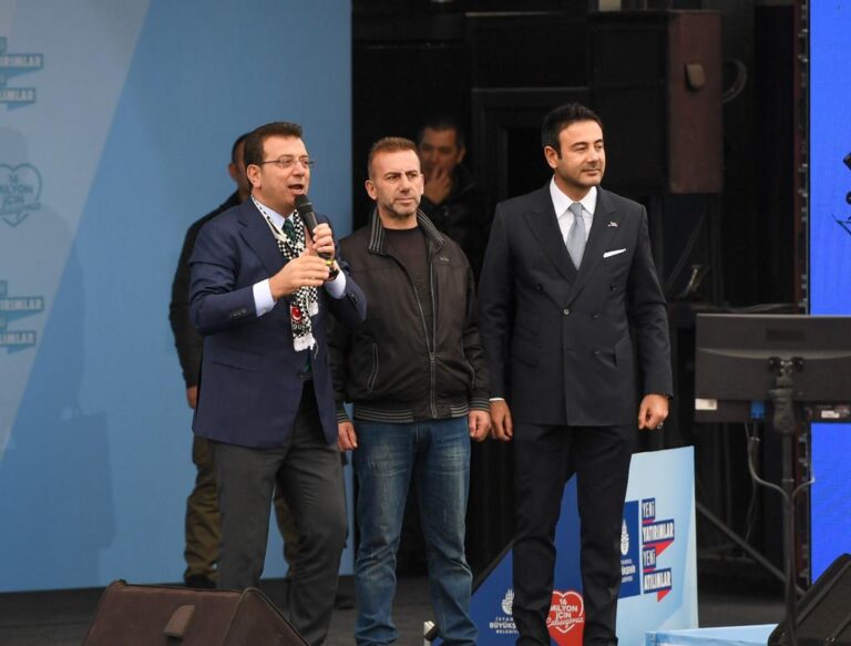 BEŞİKTAŞ’TA YENİLENEN BARBAROS BULVARI VE MEYDANI AÇILIŞ TÖRENİ DÜZENLENDİ!