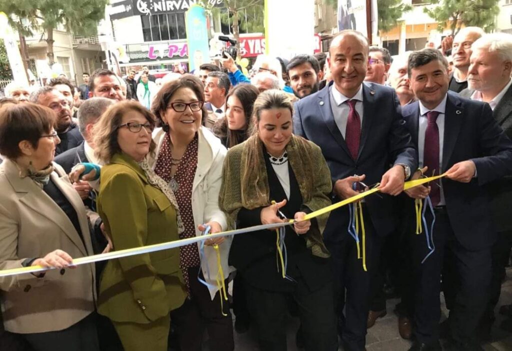 CEYHAN İYİ PARTİ SEÇİM KOORDİNASYON MERKEZİNİN AÇILIŞI MİTİNGE DÖNÜŞTÜ