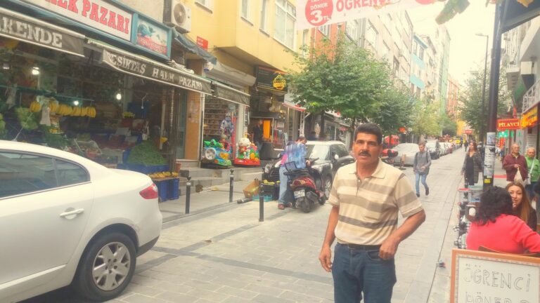 Ceyhan’ın Sevilen İsmi Hüseyin Sarıbay, Sigara Bağımlılığına Karşı Mücadele Veriyor, Ancak!..