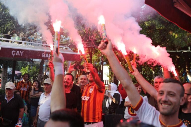 Tekirdağ- Şarköy’de Coşkulu Kutlama: Çeşme Boyama Etkinliği Büyük İlgi Gördü…