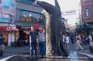 Ceyhanlı Hüseyin Sarıbay, Beşiktaş’ta Eski Günleri Yâd Etti ve Sigaraya Geri Dönüşünü Açıkladı…