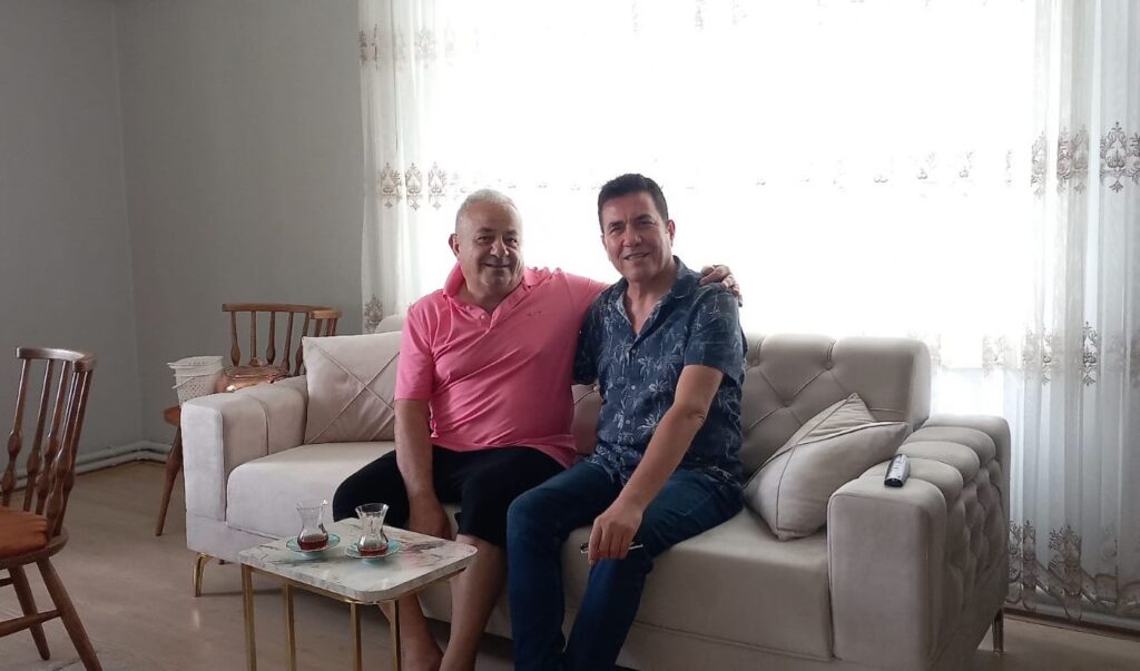 Trabzonlu Turizmci Musa Çolak, Kocaeli’ndeki Yeni Evinde Dinleniyor…