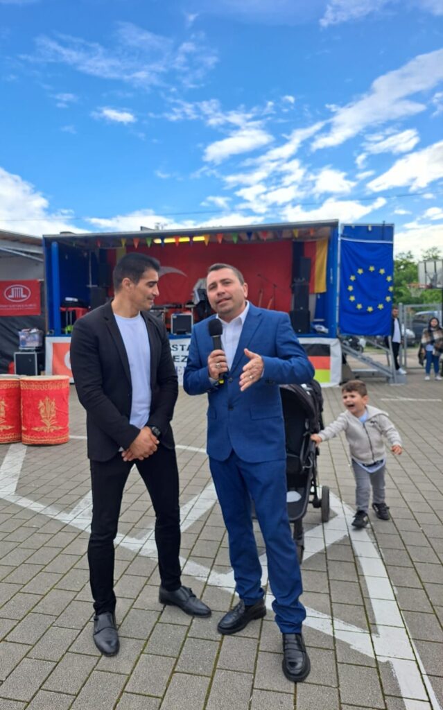 Gazeteci Murat Topcu: “Avrupa’da Cahillik ve Sahtekarlık Kol Geziyor.”