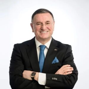 Eski Hatay Büyükşehir Belediye Başkanı Lütfi Savaş, Üsküdar Üniversitesi Tıp Fakültesinde Göreve Başlıyor…