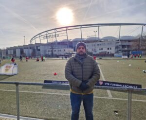 Osman Kamışoğlu Almanya’nın köklü şampiyonlar ligi ekiplerinden VFB Stuttgartın futbol okuluna antrenör olarak dahil oldu…