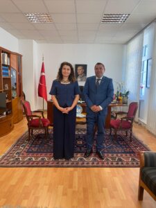 ADALET PARTİSİ AVRUPA TESKİLAT BAŞKANI MURAT TOPCU’DAN, STUTTGART BASKONSOLOSU MAKBULE KOCAK KACAR’A NEZAKET ZİYARETİ!