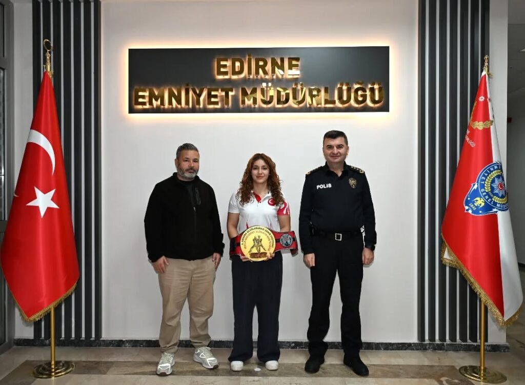 Serdar Gülşen: Milli Sporcumuz İzel Erim ile İl Emniyet Müdürümüz Sayın Muhittin Ayhan’ı Ziyaretinde Bulunduk…