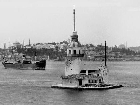 Üsküdar’dan Yağmurlu Pazar Selamları!