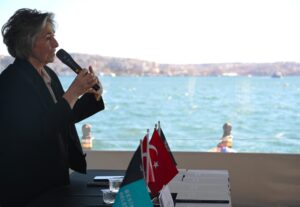 Nazan Moroğlu Beşiktaş’ta Kadın Haklarını Anlattı…