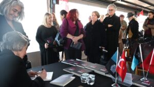 Nazan Moroğlu Beşiktaş’ta Kadın Haklarını Anlattı…